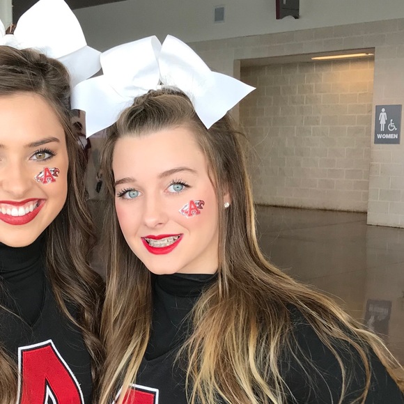 Meet your Posher, Elizabeth - Picture 1 of 1